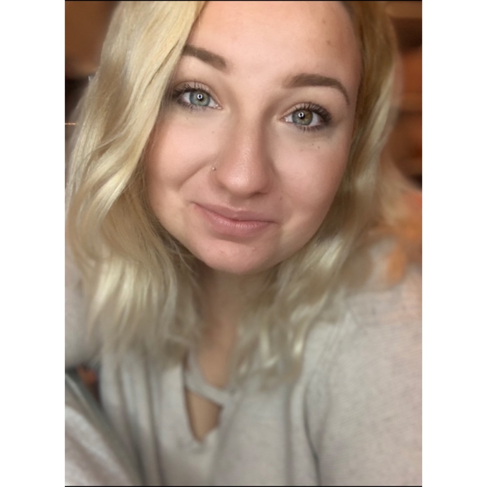 Meet your Posher, Kaila